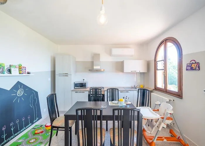 Babyaccommodation Family Hills Ii شقة