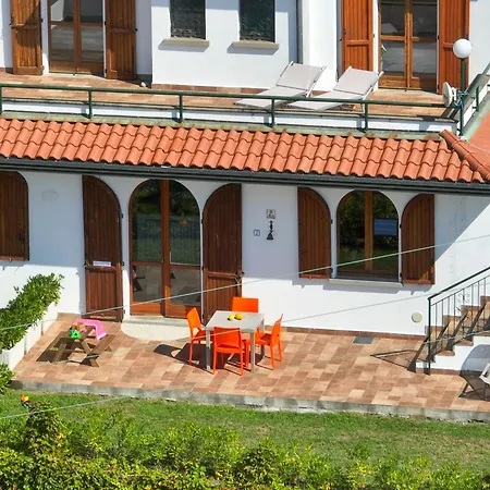 Lägenhet Babyaccommodation Family Hills Ii Tovo San Giacomo